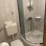 Dora 招待所